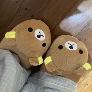 Rilakkuma plush slippers with a cute look